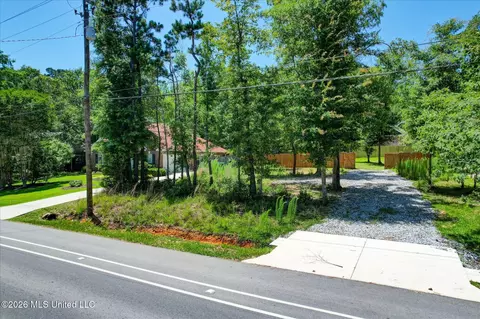 W Diamondhead Drive, Diamondhead, MS 39525 photo 4