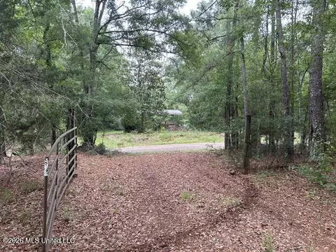 301 Freeman Rd, Summit, MS 39666