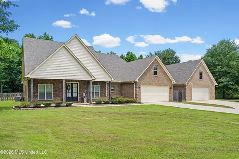 74 Vance Cv, Byhalia, MS 38611