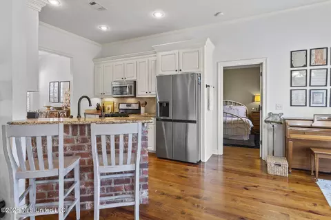Kitchen - 102 Oak Meadow Ct, Clinton, MS 39056 photo 5 of 5