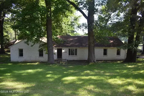 7680 W Shahkoka Dr, Olive Branch, MS 38654