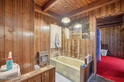 Bath - 1122 Willis Cotton Rd, Summit, MS 39666 photo 4 of 4