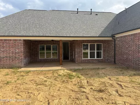 Exterior - 1710 Cane Creek Dr, Hernando, MS 38632 photo 2 of 2