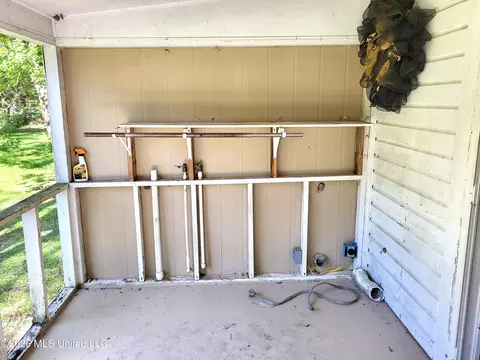 Exterior - 6912 N Springwater St, Moss Point, MS 39563 photo 5 of 5