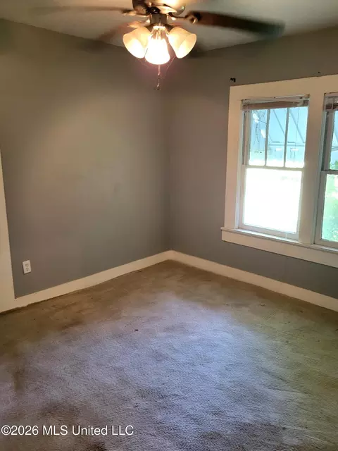 Bedroom - 6912 N Springwater St, Moss Point, MS 39563 photo 3 of 4