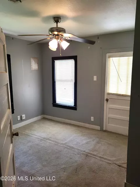 Bedroom - 6912 N Springwater St, Moss Point, MS 39563 photo 2 of 4