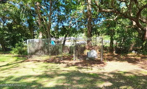 Exterior - 6912 N Springwater St, Moss Point, MS 39563 photo 4 of 5