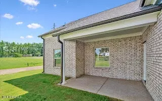 Exterior - 2111 Scott Mdws Ln, Hernando, MS 38632 photo 4 of 5