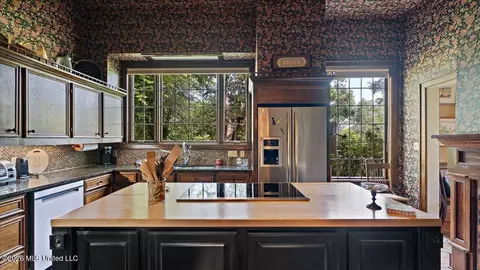 Kitchen - 3826 Mississippi 18, Brandon, MS 39042 photo 1 of 5