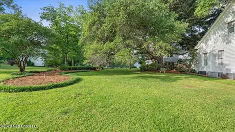 Exterior - 3826 Mississippi 18, Brandon, MS 39042 photo 12 of 23
