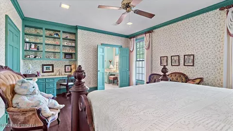 Bedroom - 3826 Mississippi 18, Brandon, MS 39042 photo 4 of 13