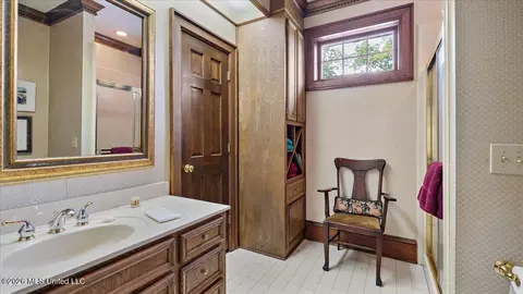 Bath - 3826 Mississippi 18, Brandon, MS 39042 photo 6 of 11