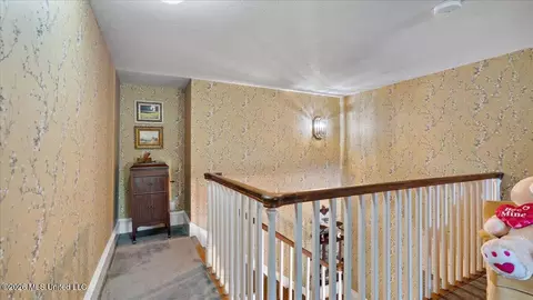 Entry Way - 3826 Mississippi 18, Brandon, MS 39042 photo 6 of 7