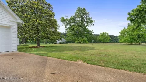 Exterior - 3826 Mississippi 18, Brandon, MS 39042 photo 8 of 23