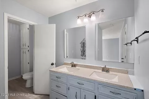Bath - 5209 Sycamore Dr, Jackson, MS 39212 photo 1 of 2