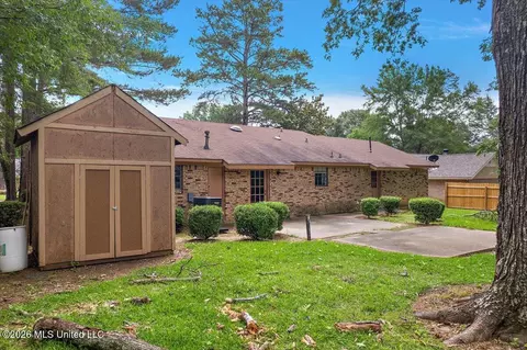 Exterior - 5209 Sycamore Dr, Jackson, MS 39212 photo 7 of 9