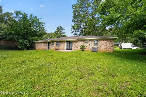 Exterior - 206 Valley Ridge Dr, Jackson, MS 39206 photo 4 of 5
