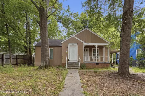 367 Iroquois Ave, Jackson, MS 39206