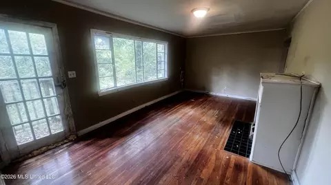 Living - 4644 Normandy Dr, Jackson, MS 39206 photo 3 of 3