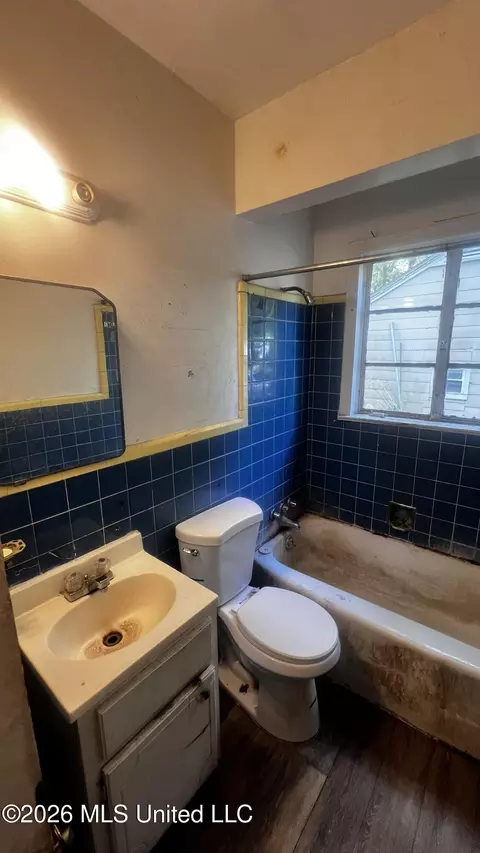 Bath - 4644 Normandy Dr, Jackson, MS 39206 photo 1 of 1