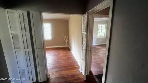 Entry Way - 4644 Normandy Dr, Jackson, MS 39206 photo 1 of 3