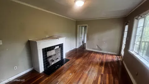Living - 4644 Normandy Dr, Jackson, MS 39206 photo 1 of 3