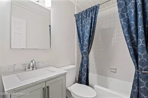 Bath - 108 E Mclaurin St, Sardis, MS 38666 photo 1 of 1