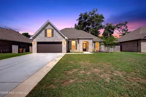 3037 Sea Oats Dr, Long Beach, MS 39560