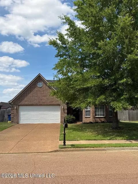 328 S Vaiden Ridge Dr, Hernando, MS 38632