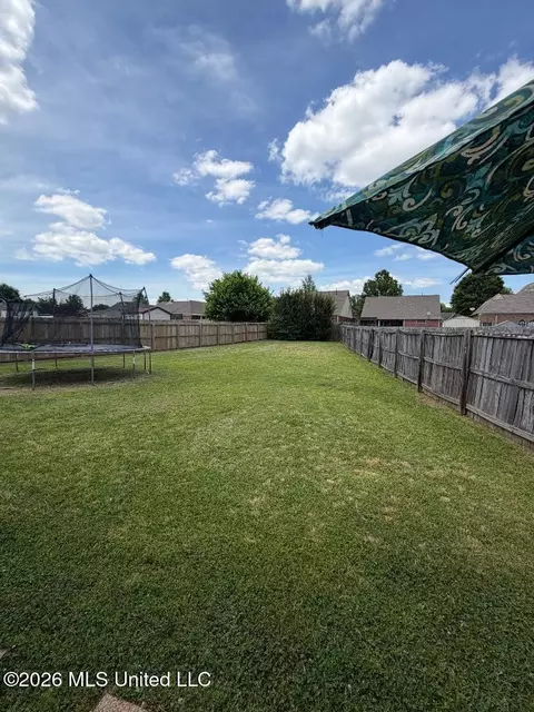 Exterior - 328 S Vaiden Ridge Dr, Hernando, MS 38632 photo 3 of 3