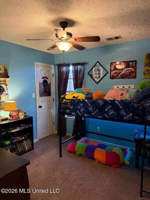 Bedroom - 328 S Vaiden Ridge Dr, Hernando, MS 38632 photo 2 of 3