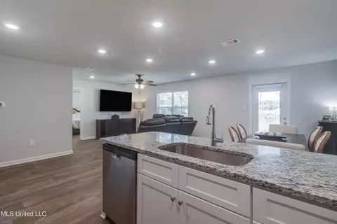 Kitchen - 94 Kings Crossing Dr, Lucedale, MS 39452 photo 1 of 1