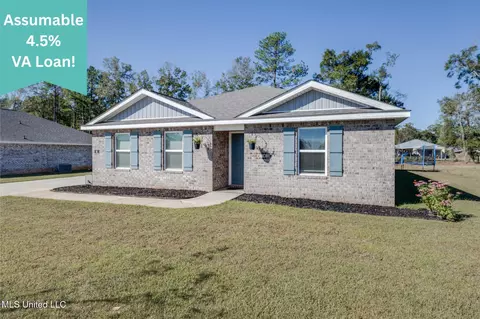 94 Kings Crossing Dr, Lucedale, MS 39452