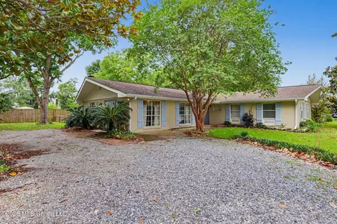 506 Esplanade Ave, Bay Saint Louis, MS 39520