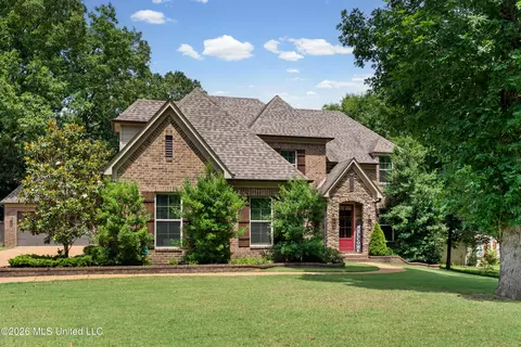 5702 Chessie Dr, Olive Branch, MS 38654