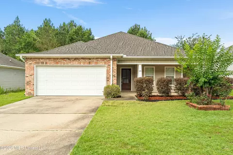 28 Clear Springs Ct, Hattiesburg, MS 39402