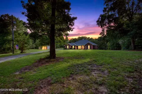 20201 N Hills Ln, Vancleave, MS 39565