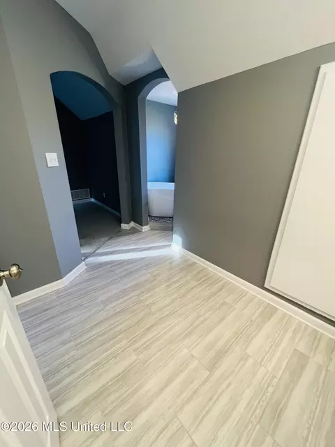 Entry Way - 3817 Stage Rd, Coldwater, MS 38618 photo 2 of 2