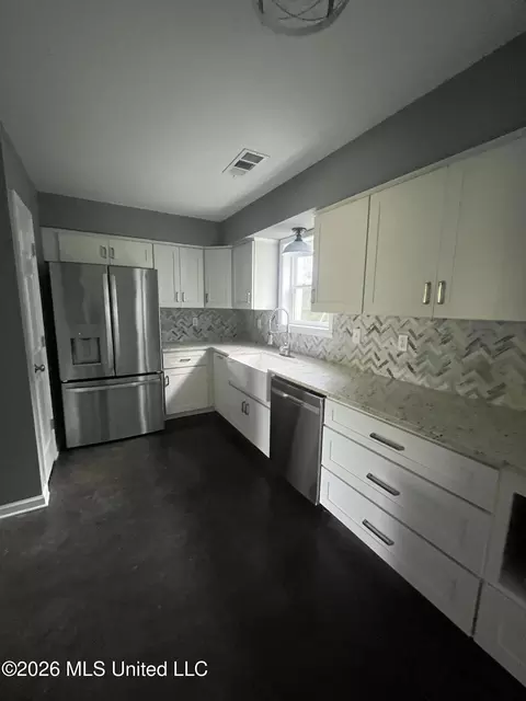 Kitchen - 3817 Stage Rd, Coldwater, MS 38618 photo 2 of 7