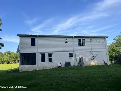 Exterior - 3817 Stage Rd, Coldwater, MS 38618 photo 3 of 5