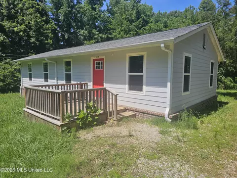 117 Interstate Hwy Farm Rd, Byhalia, MS 38611