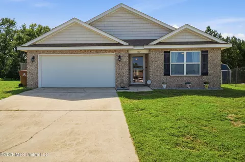 538 W Marigold Dr, Long Beach, MS 39560