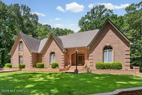 6705 Autumn Oaks Dr, Olive Branch, MS 38654