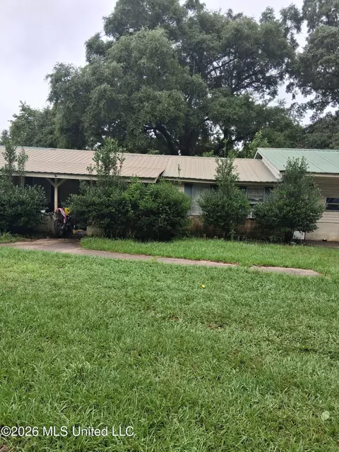 153 Bexley Rd, Lucedale, MS 39452