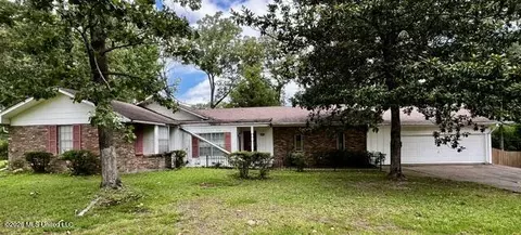 1748 Hamilton Blvd, Jackson, MS 39213