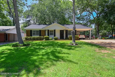 1554 Brookhaven Dr, Southaven, MS 38671