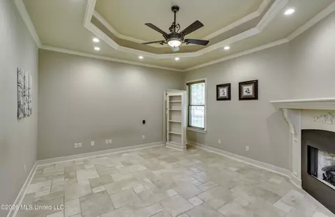 Living - 275 Williams Dr, Florence, MS 39073 photo 6 of 7