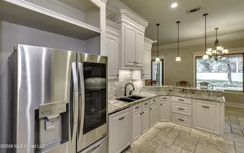 Kitchen - 275 Williams Dr, Florence, MS 39073 photo 8 of 10