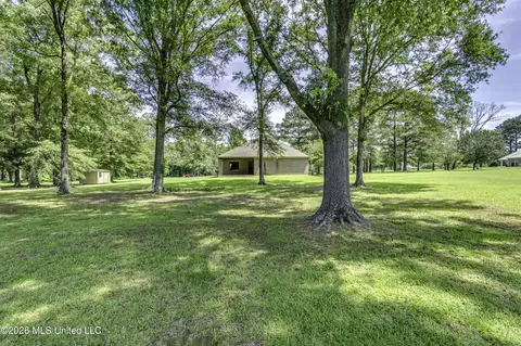 Exterior - 275 Williams Dr, Florence, MS 39073 photo 10 of 12