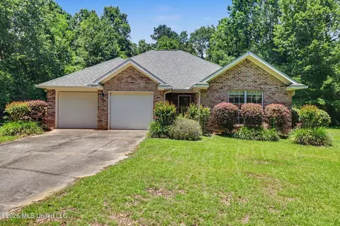 12440 Cypress Dr, Gulfport, MS 39503